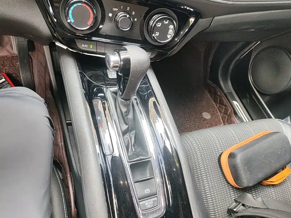 Honda Vezel 2016 2015 1.8L CVT FWD Elite