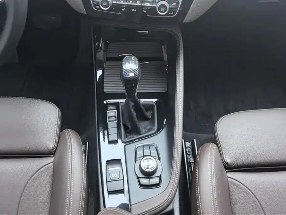 BMW X1 2019 sDrive18Li Premium Model фото 16