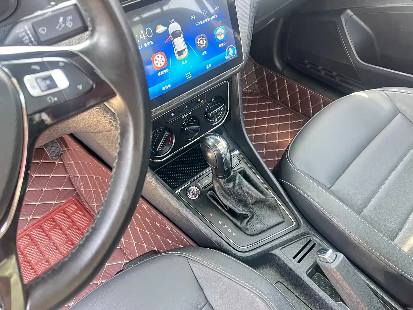 Volkswagen Lavida 2017 1.6L Automatic Trend Edition фото 9