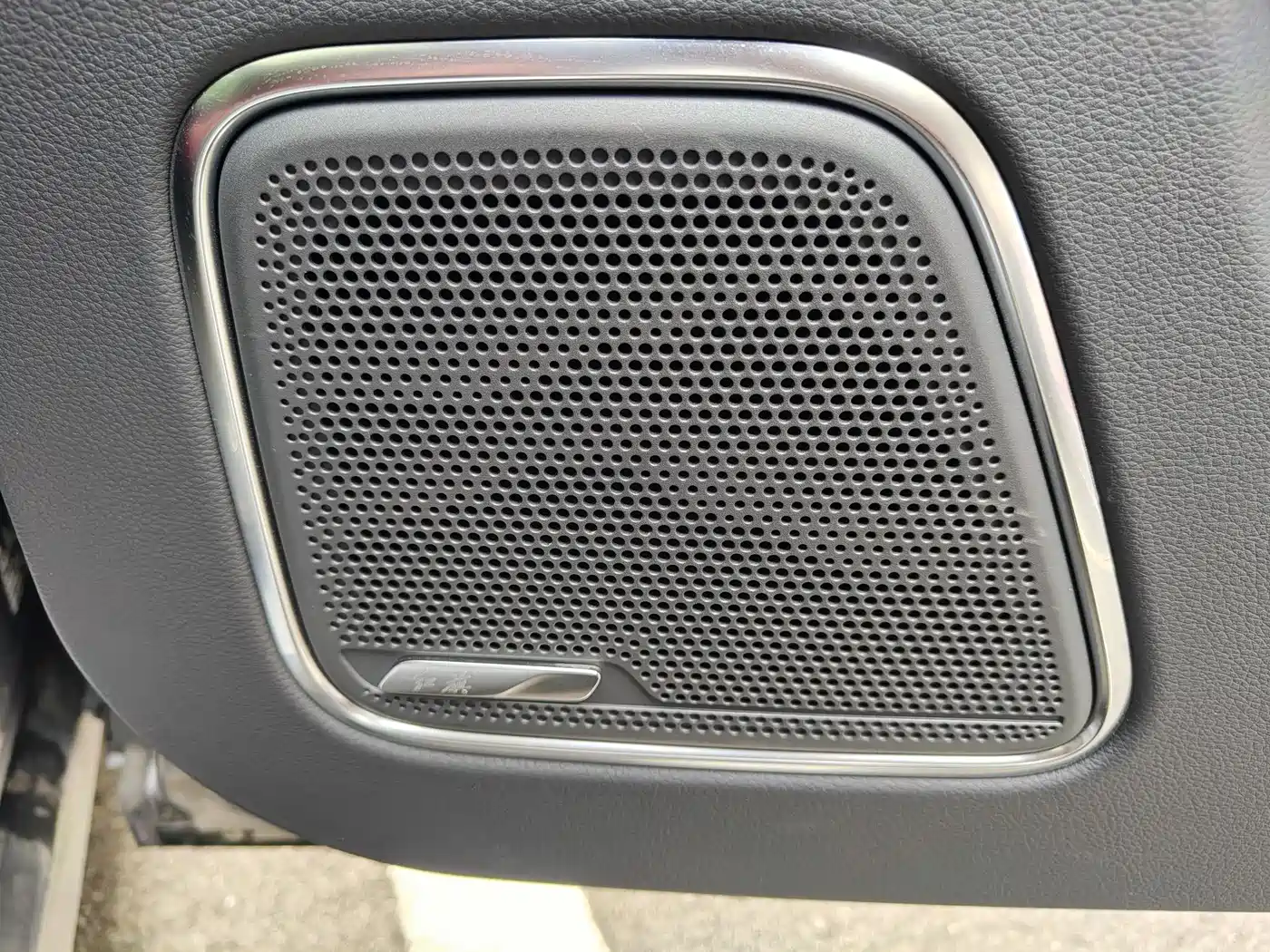 Hongqi E-HS9 2022 690km Qi Xiang Edition (6-seater) фото 22