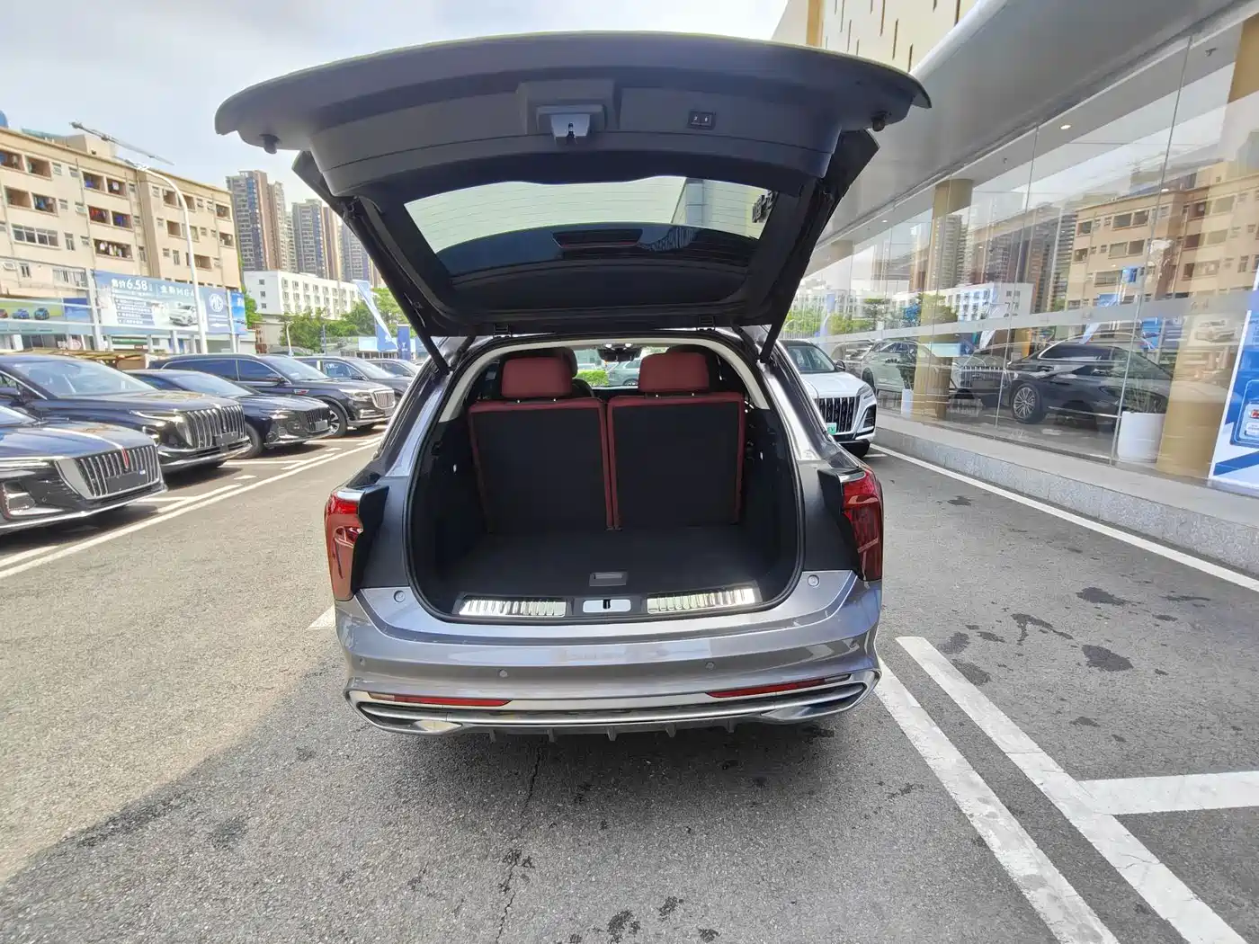 Hongqi E-HS9 2022 690km Qi Xiang Edition (6-seater) фото 15