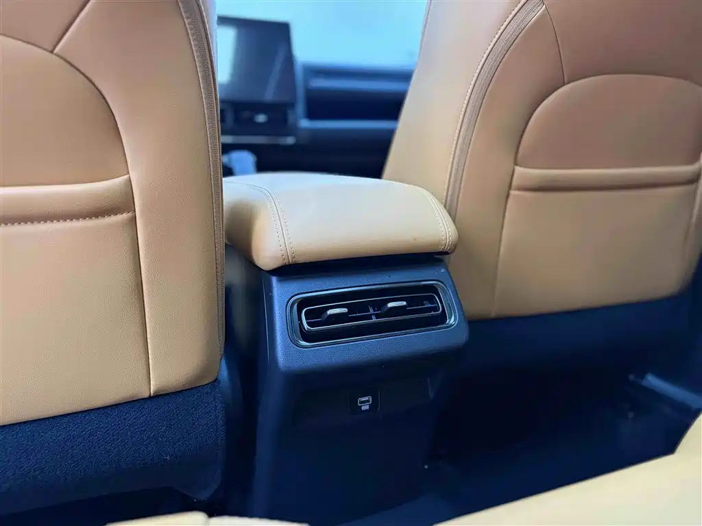 Haval Meng Long NEV 2024 Hi4 145 Cross-country Edition фото 26