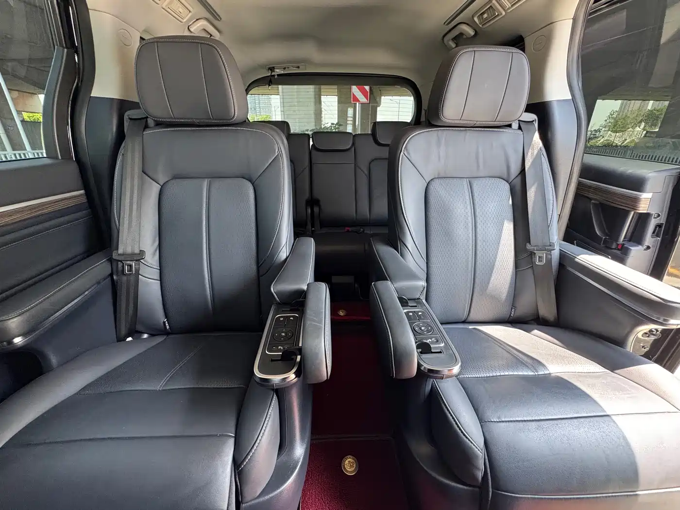 GAC Trumpchi Trumpchi M8 2021 Leading Show Series 390T Prestige Edition фото 11
