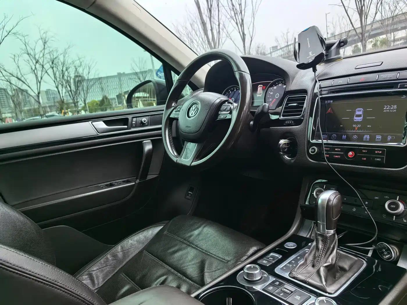 Volkswagen Touareg 2017 3.0TSI Explorer Edition фото 11