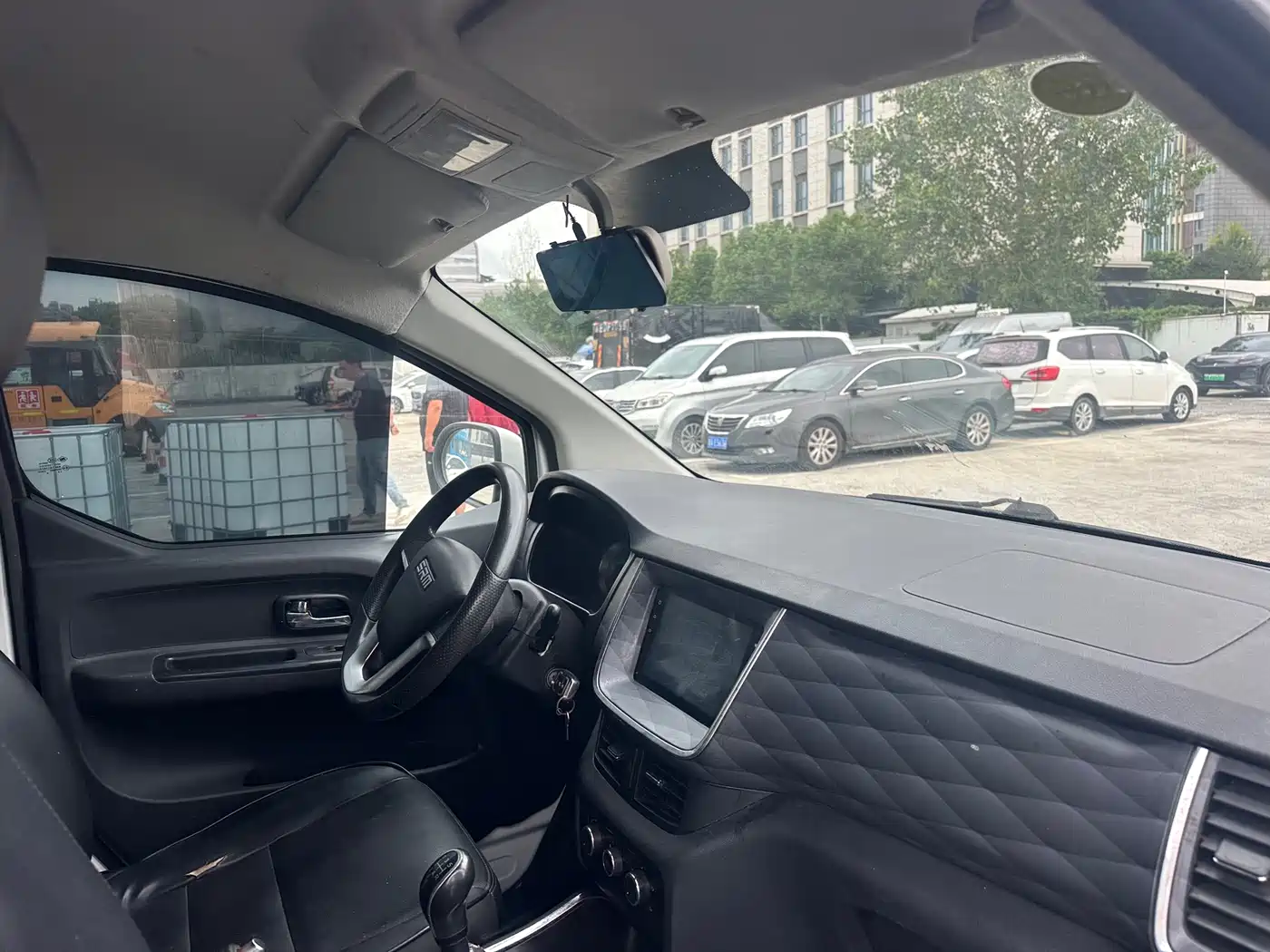 SRM XINYUAN GOLDEN SEA LION