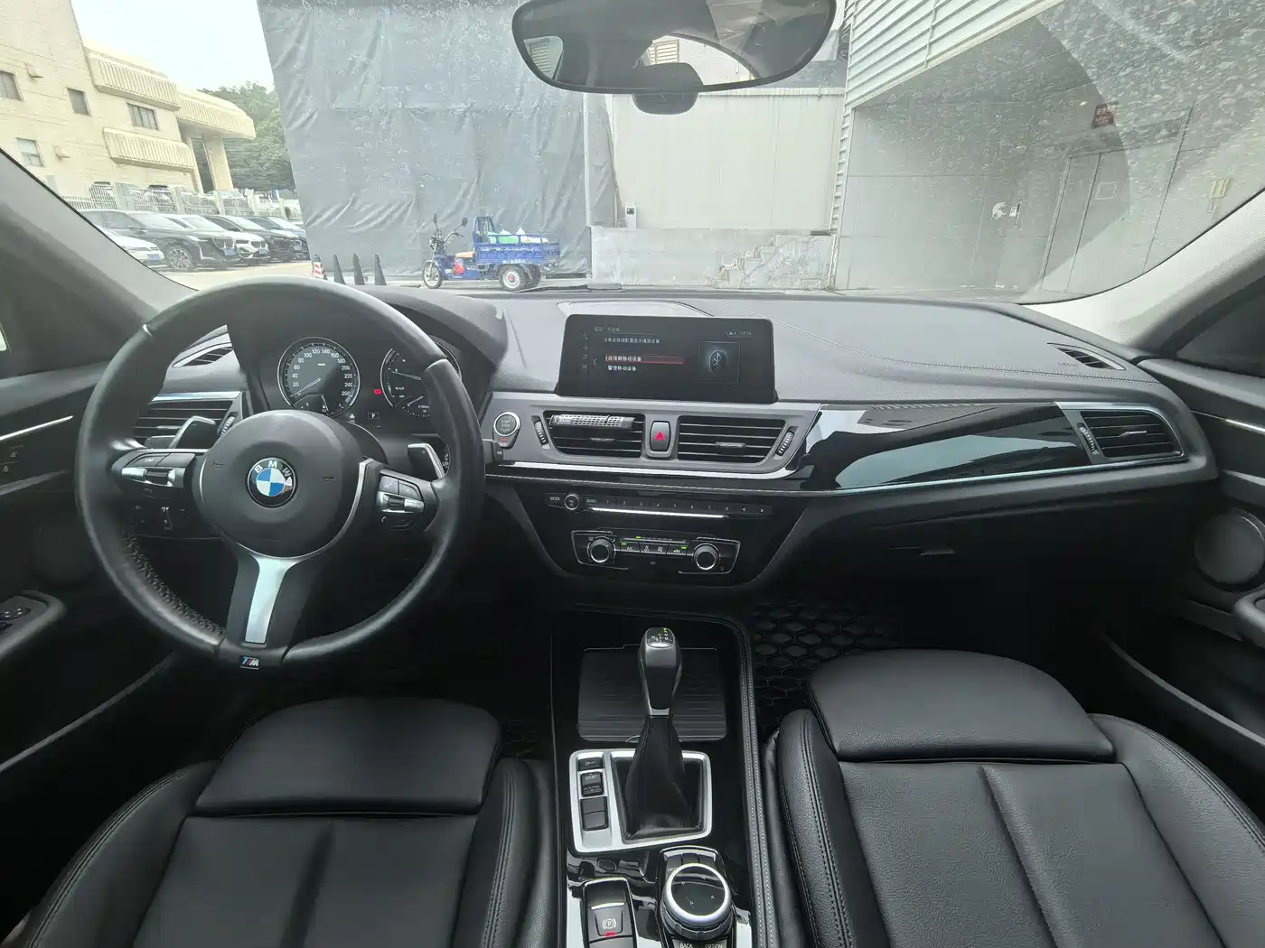 BMW 1 Series 2018 118i Sport Edition фото 10