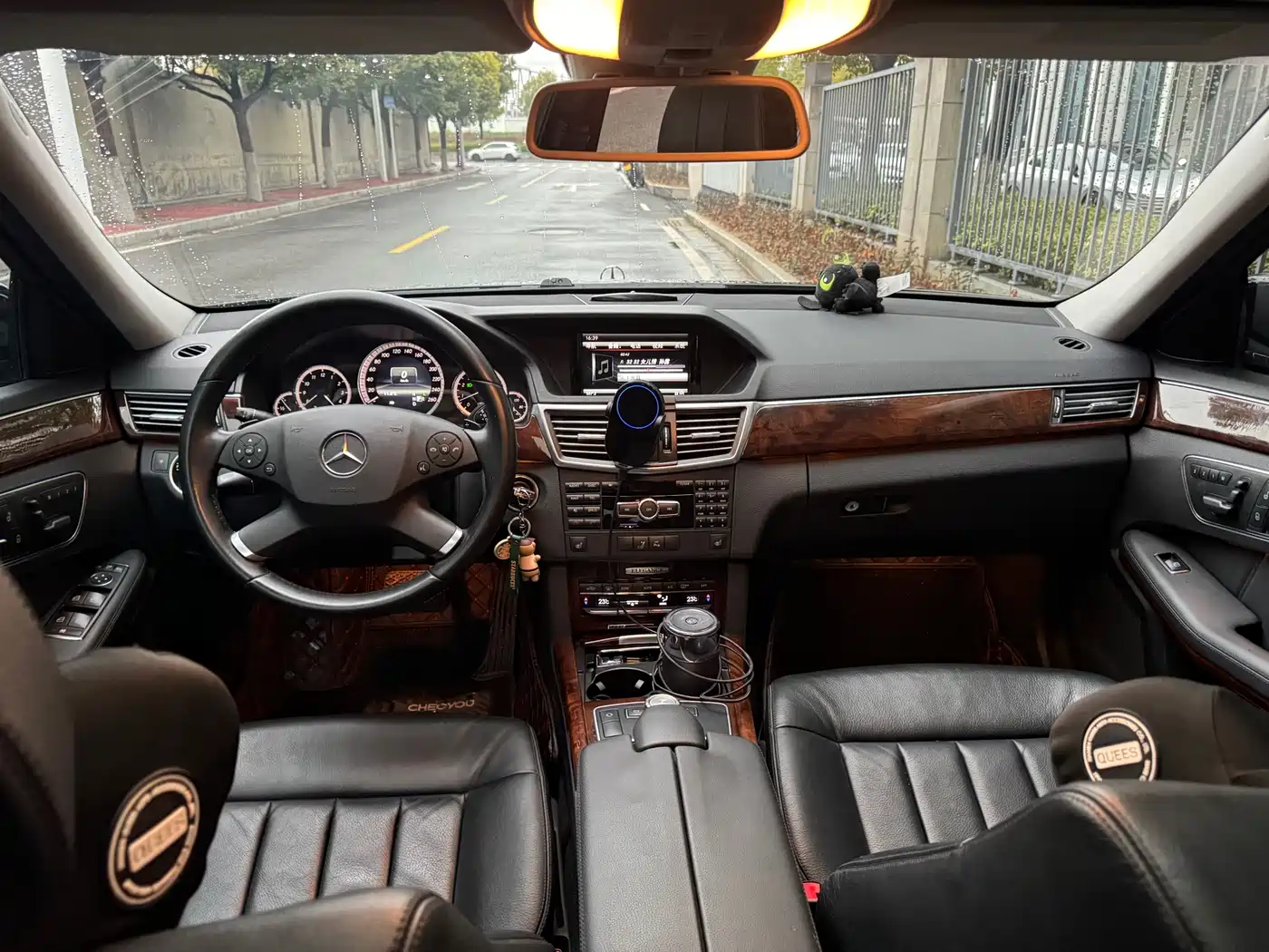 Mercedes-Benz E-Class 2013 E 300 L Elegance фото 7