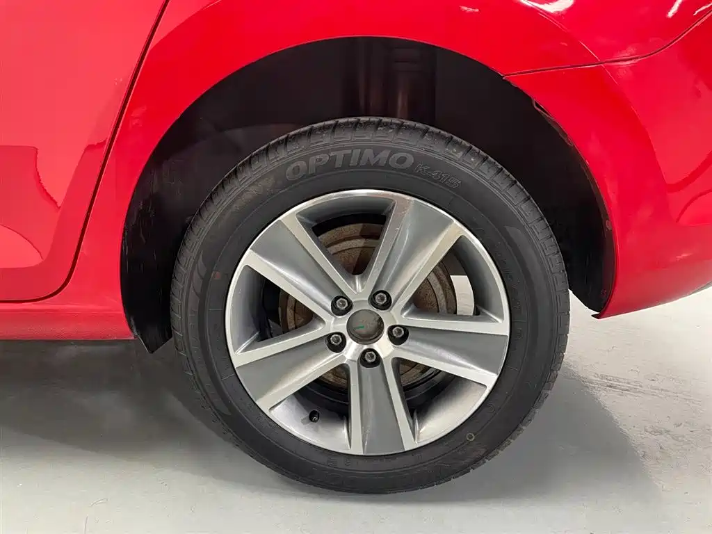 Škoda Skoda Rapid Spaceback 2016 Facelift 1.4L Manual Forward Edition фото 20