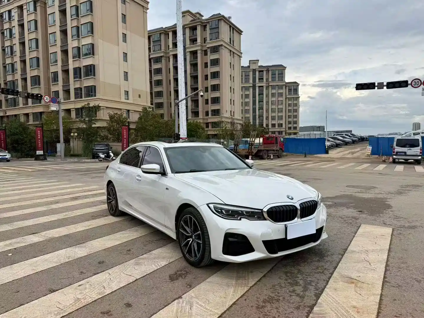 صورة 1 - BMW 3 Series