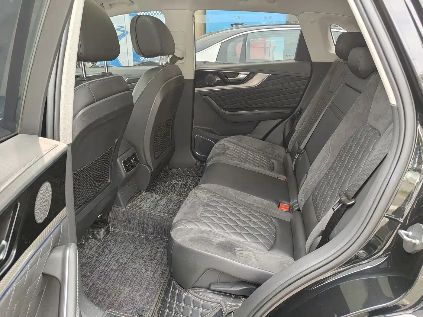 Hongqi HS5 2019 2.0T Smart Connect Enjoy Edition фото 9