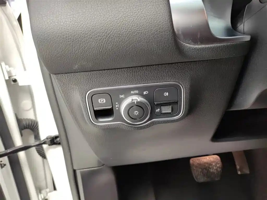 Mercedes-Benz GLB 2023 GLB 200 Style фото 27