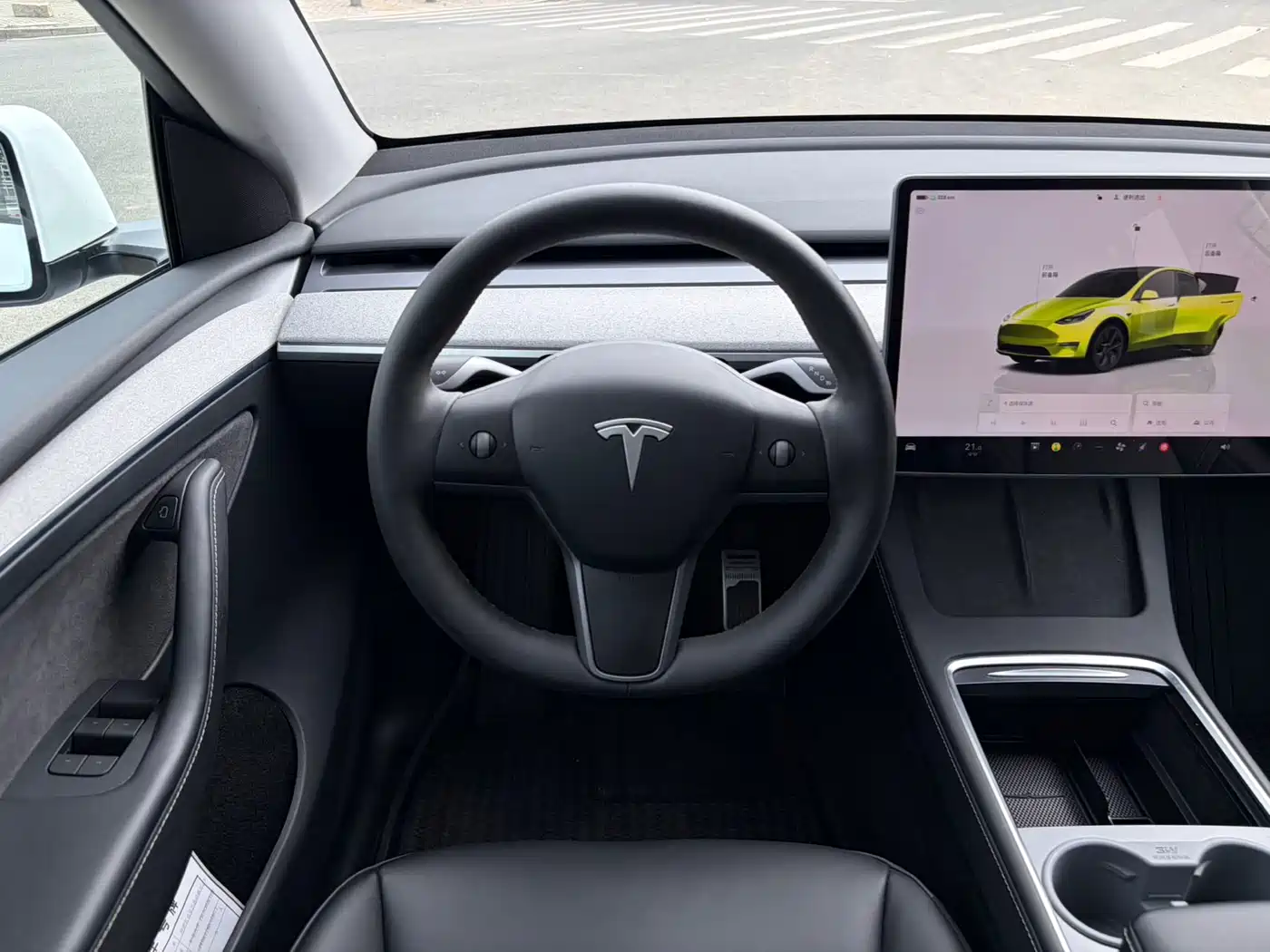 TESLA MODEL Y