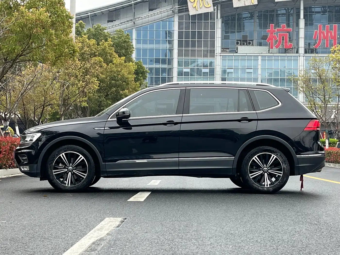 Volkswagen Tiguan L 2021 330TSI Automatic 2WD Smart фото 5