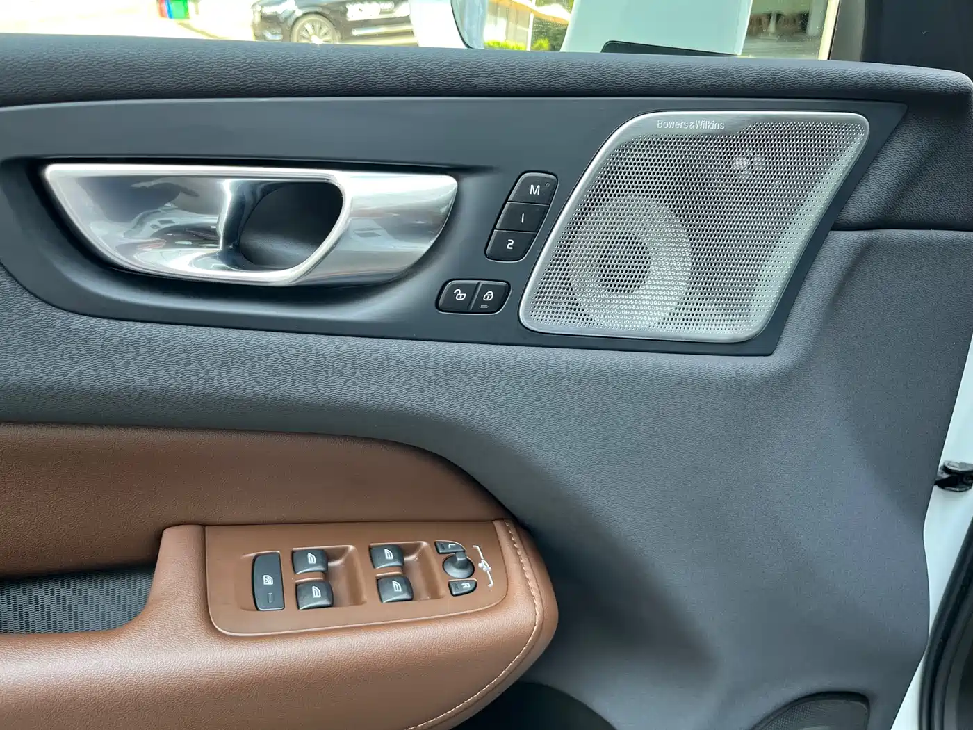 VOLVO XC60 PLUG IN HYBRID