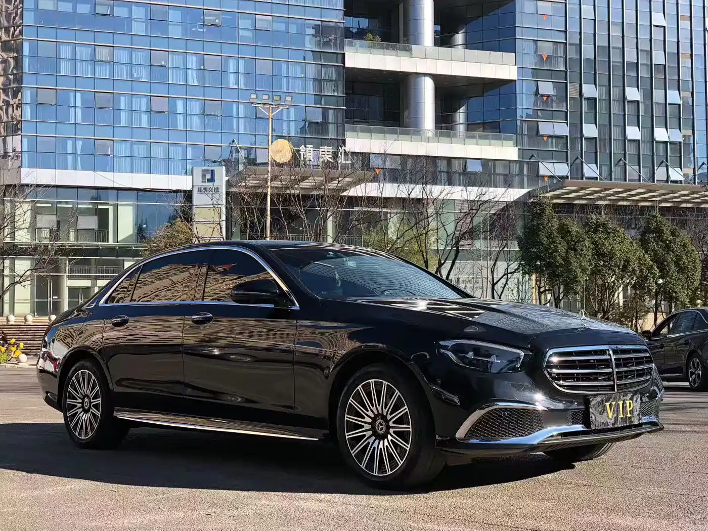 Mercedes-Benz E-Class 2021 E 300 L Sport Fashion фото 3