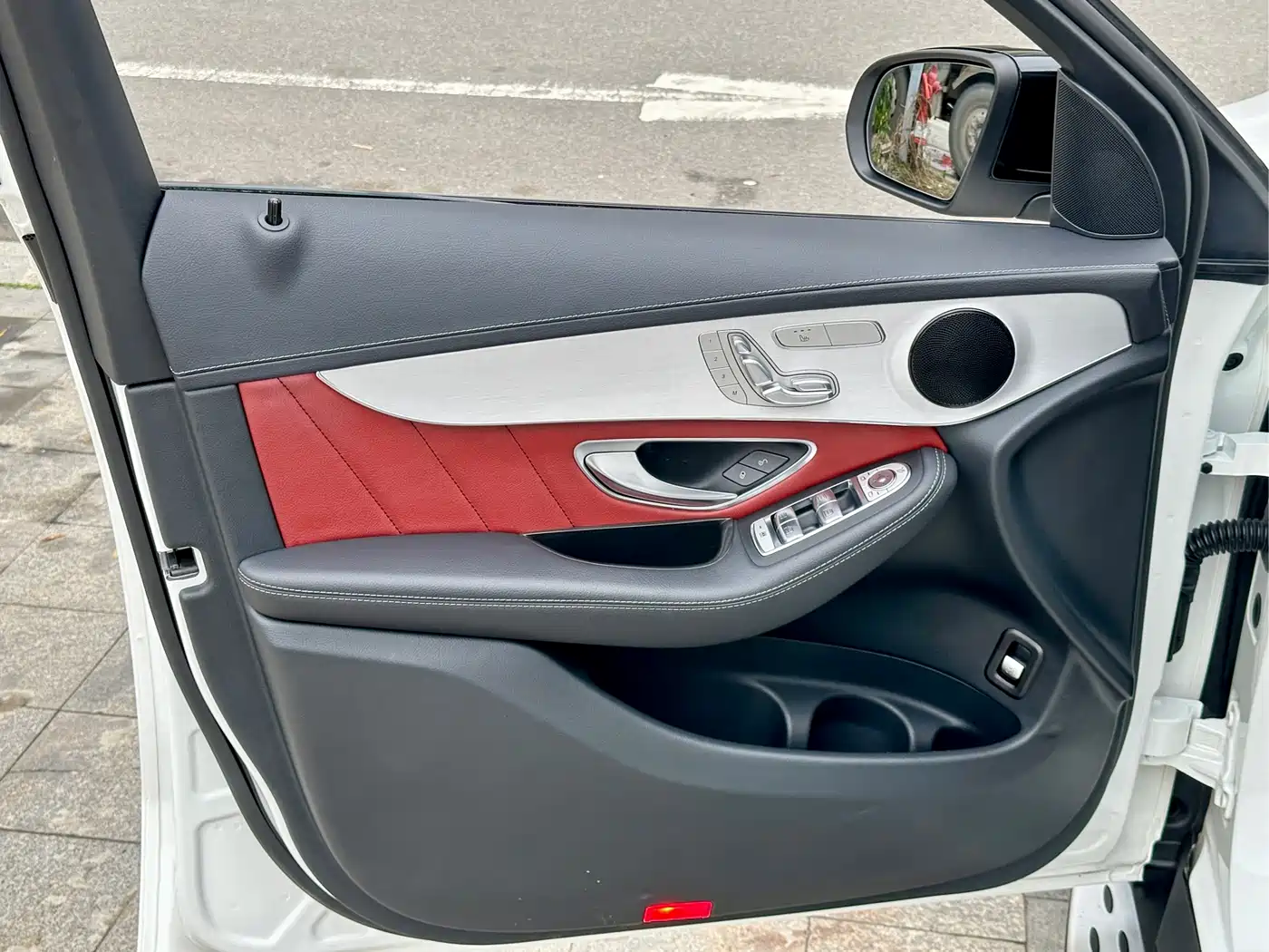 Mercedes-Benz GLC Coupe 2022 Facelift GLC 260 4MATIC Coupe SUV фото 11