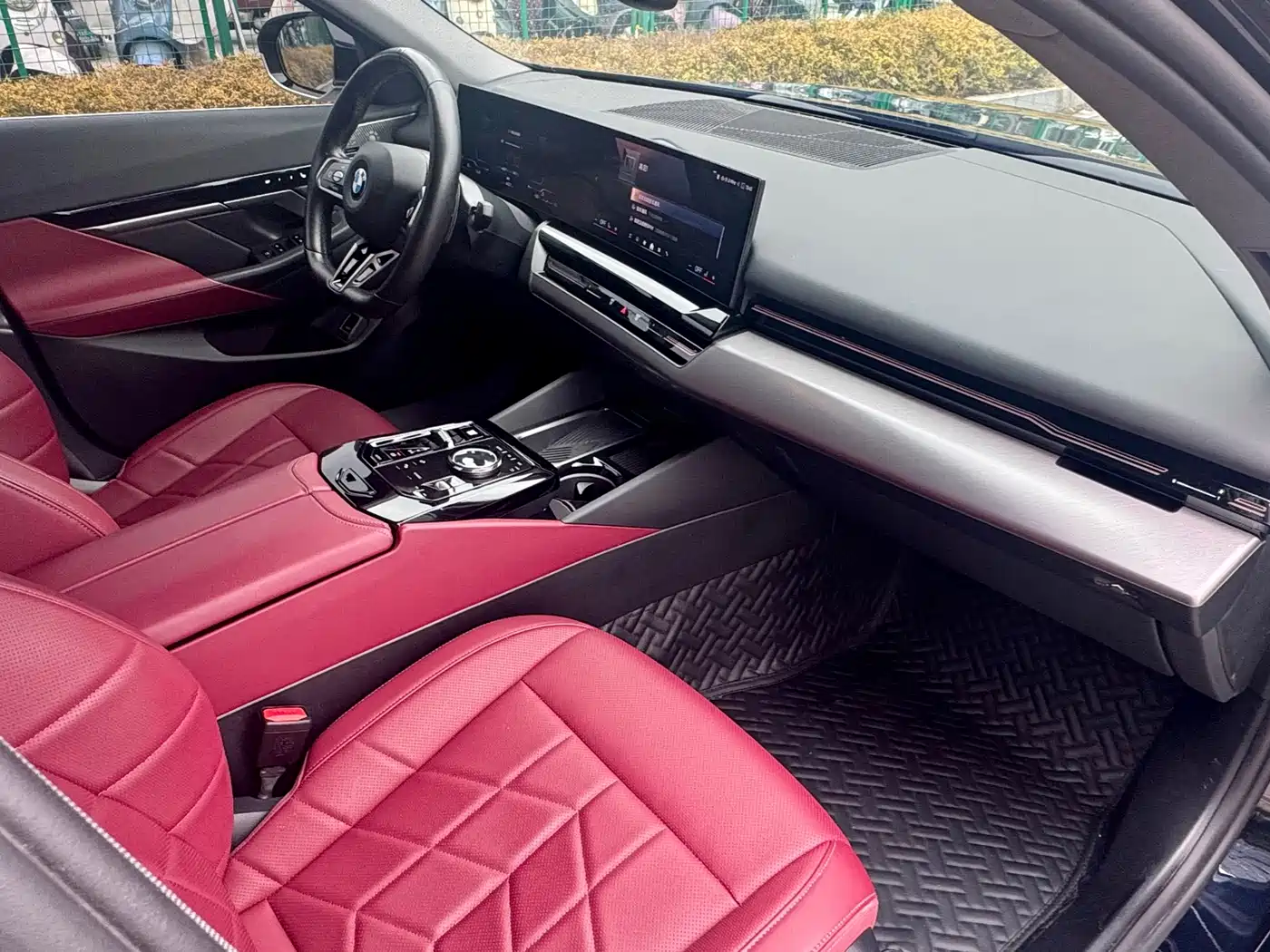 BMW 5 Series 2024 525Li M Sport Package фото 13