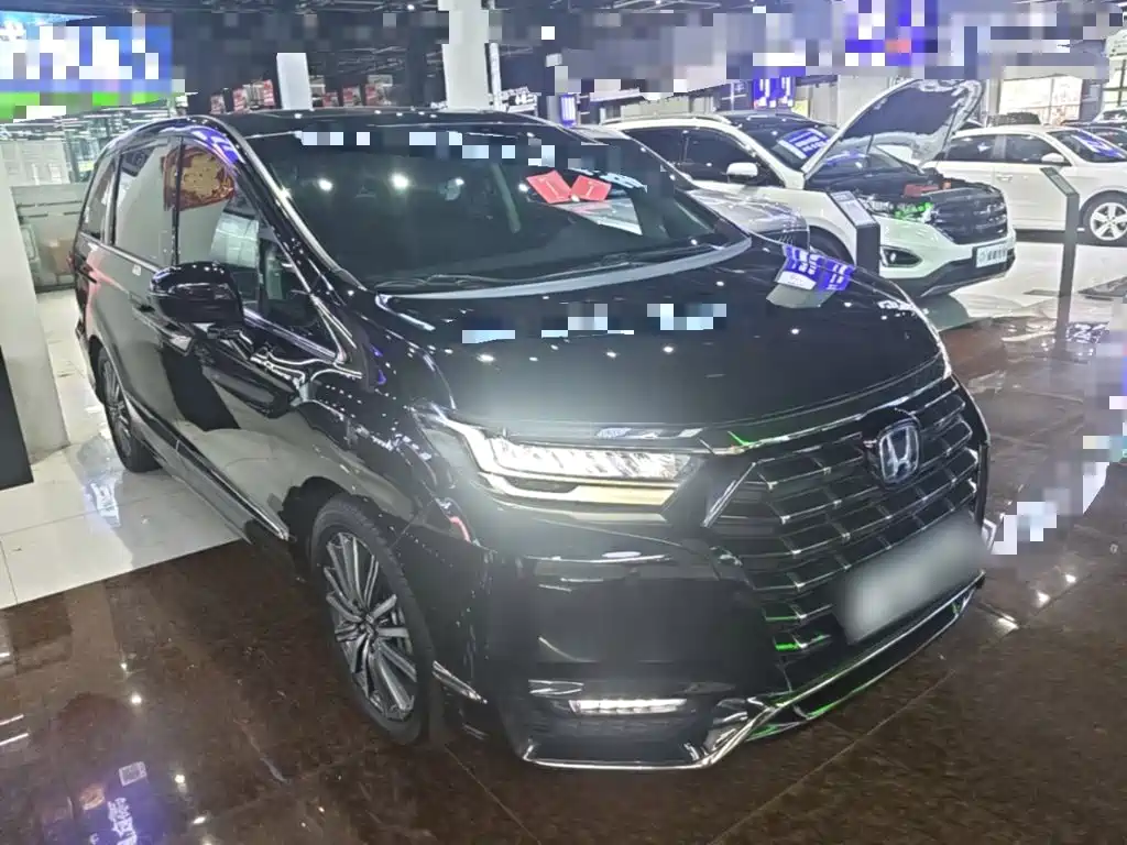 Фото 4 - Honda Elysion