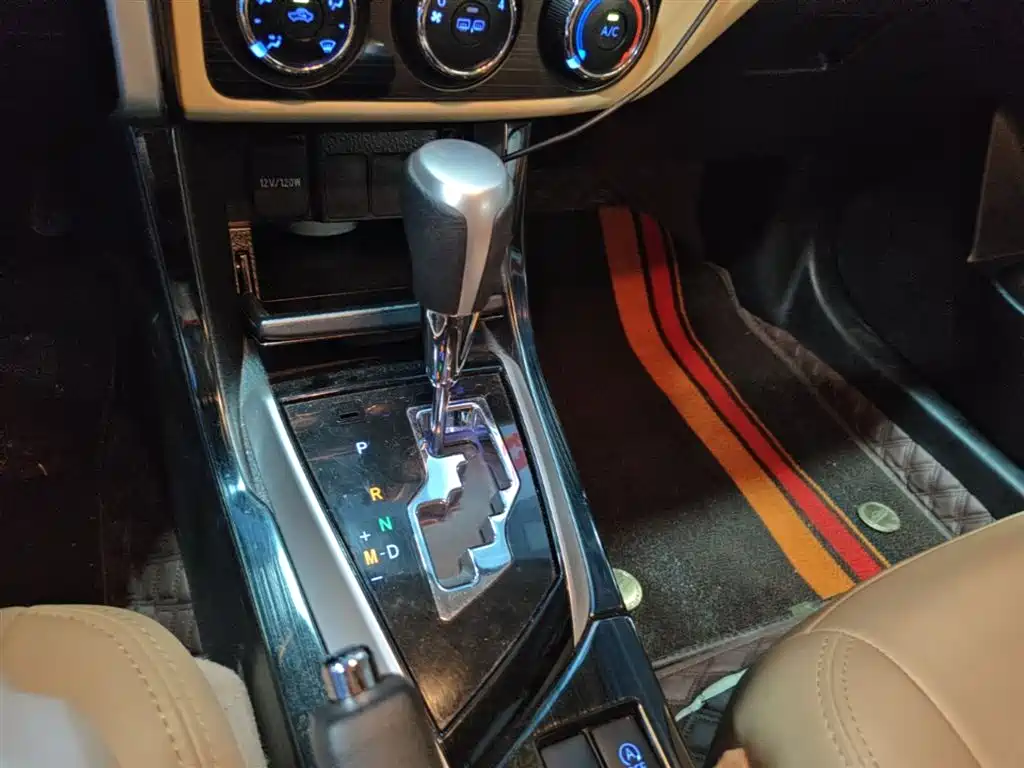 Toyota Corolla 2017 Facelift 1.2T S-CVT GL-i фото 14