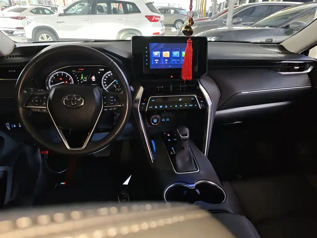 Toyota Lingfang HARRIER 2022 2.0L CVT 2WD Premium Edition фото 6