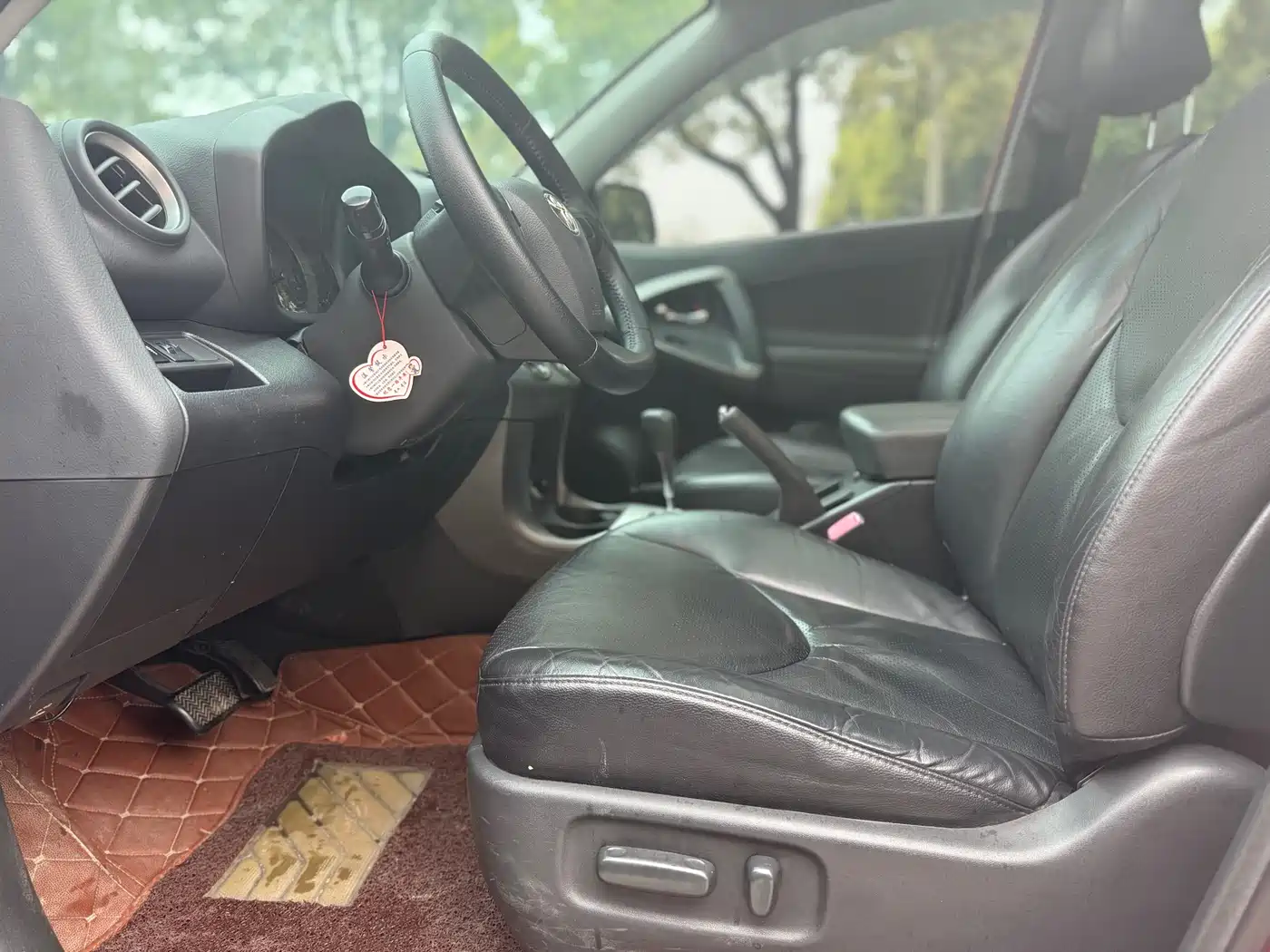 Toyota RAV4 Rongfang 2012 Styling Edition 2.4L Automatic 4WD Luxury фото 3