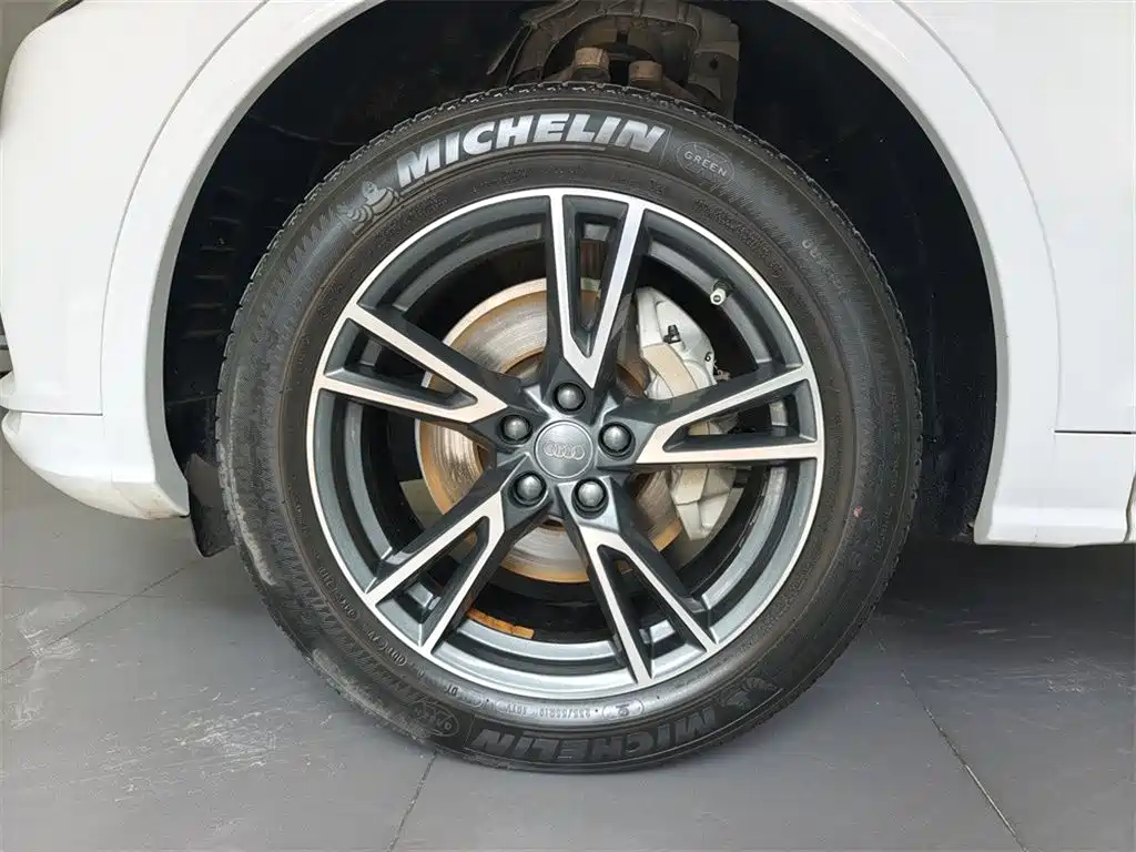 Audi Q5L 2018 2018 40 TFSI Prestige Fashion (China V)