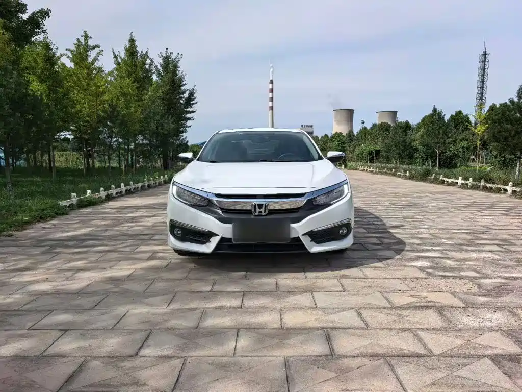 Фото 3 - Honda Civic