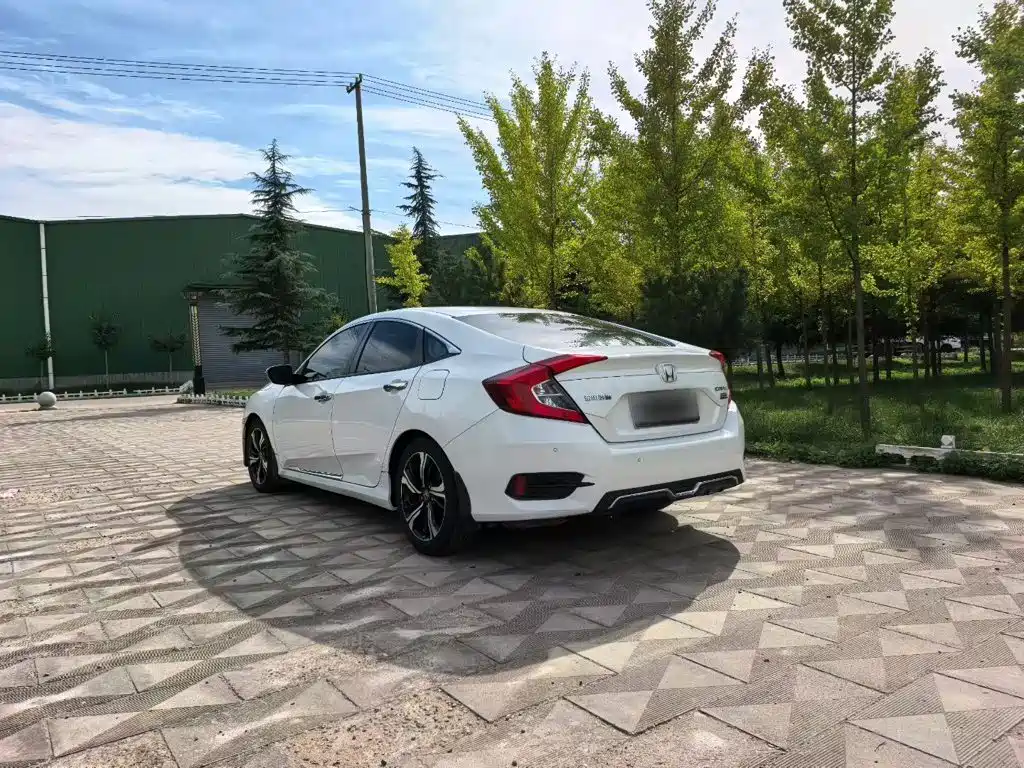 Фото 5 - Honda Civic
