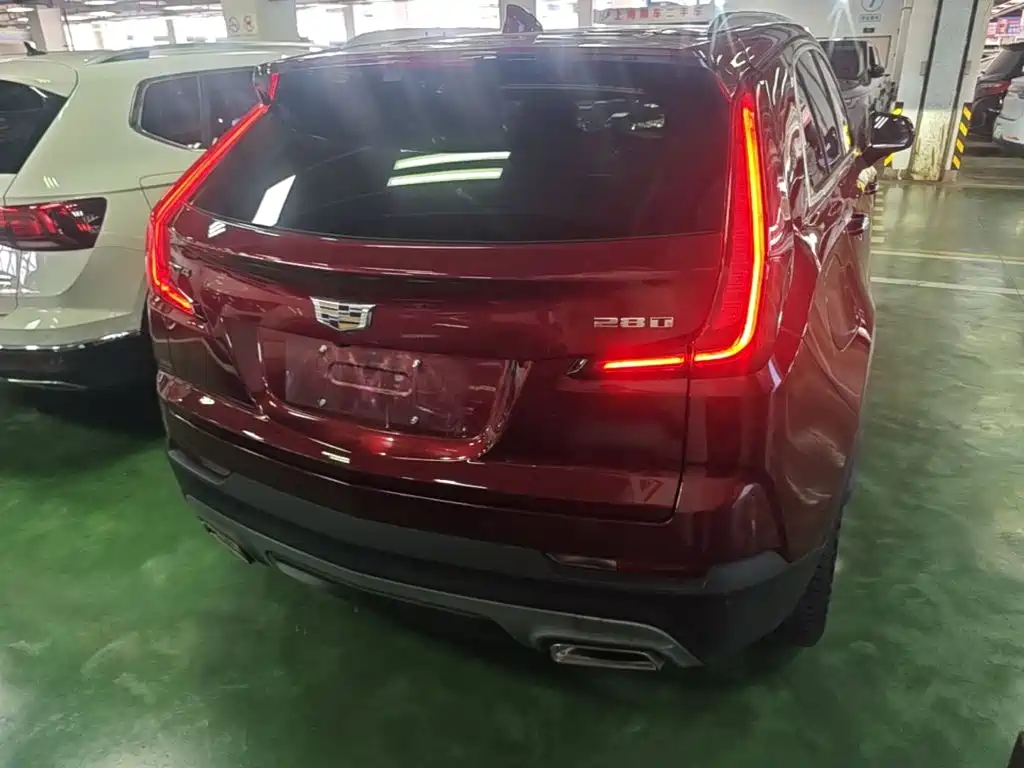 Cadillac XT4 2019 2018 28T FWD Leading Edition