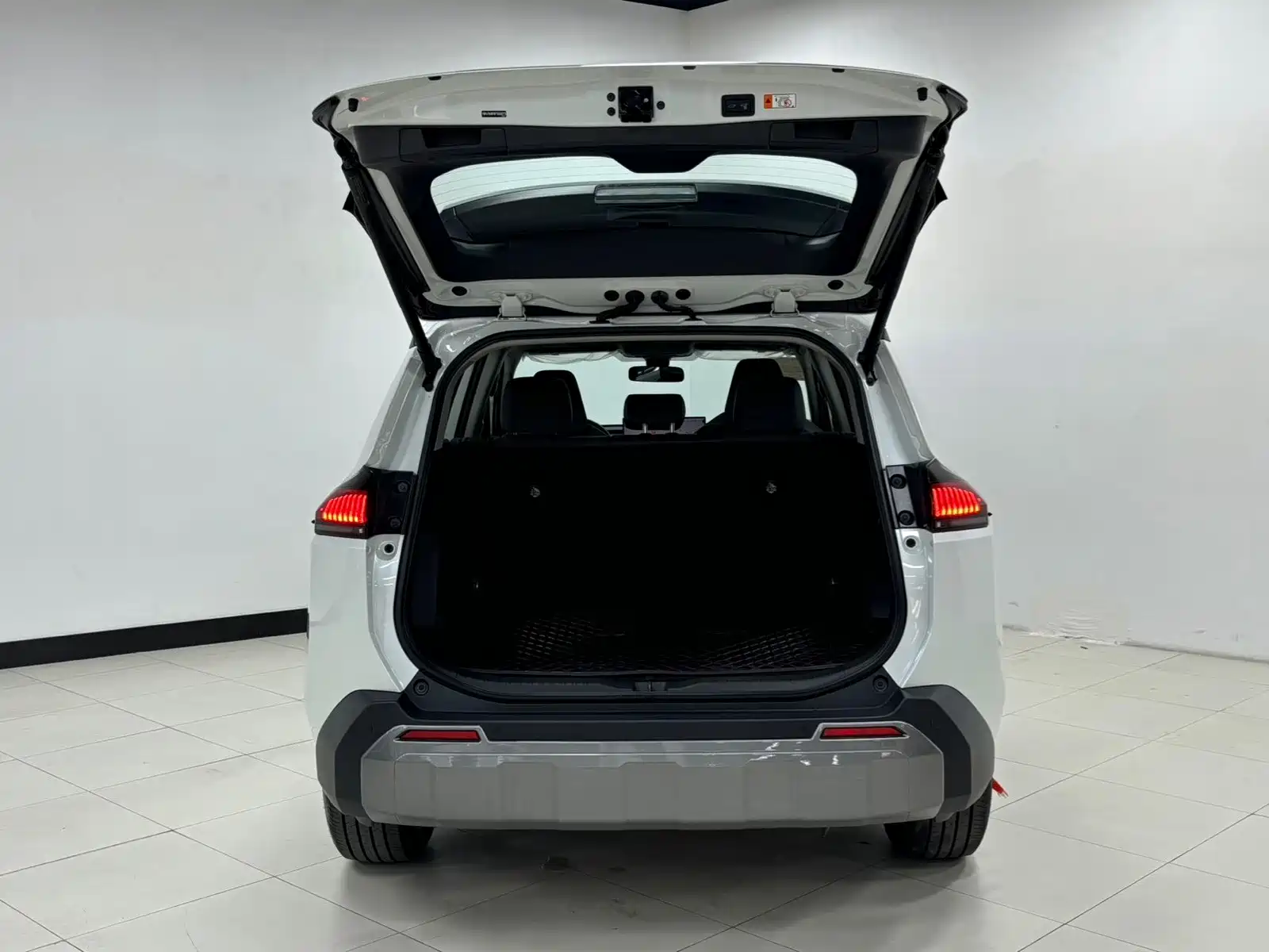 Фото 7 - Toyota RAV4