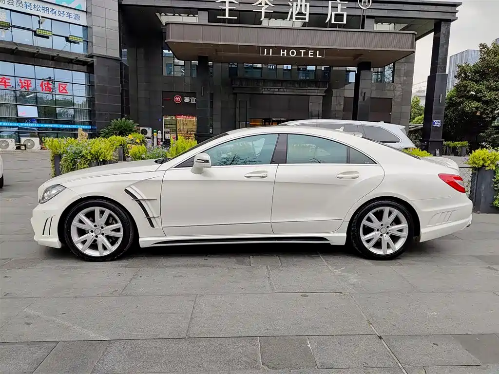 Mercedes-Benz CLS 2012 CLS 300 CGI фото 3