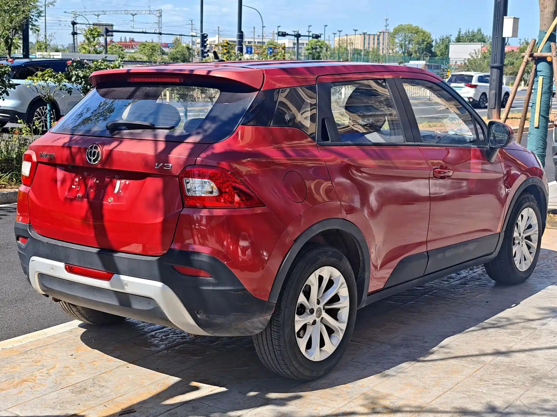 Photo 4 - Zhonghua V3