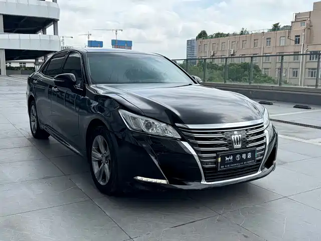 Toyota Crown 2015 2.0T Fashion — фото 3