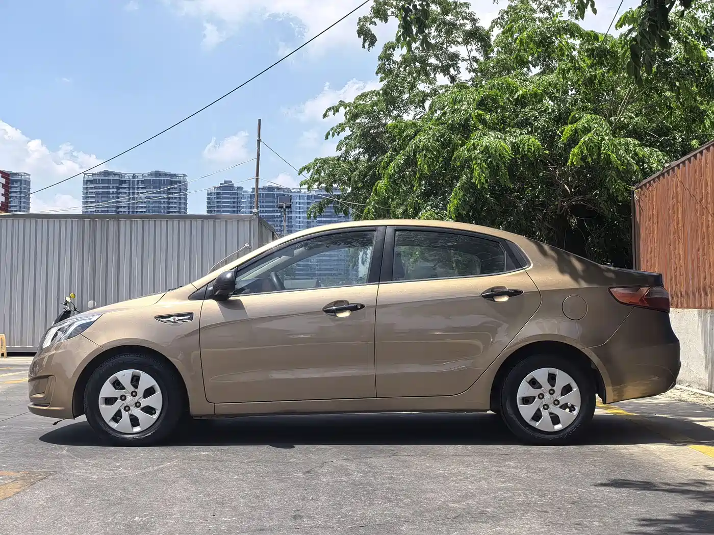 Kia K2 2012 2011 Sedan 1.4L AT GLS