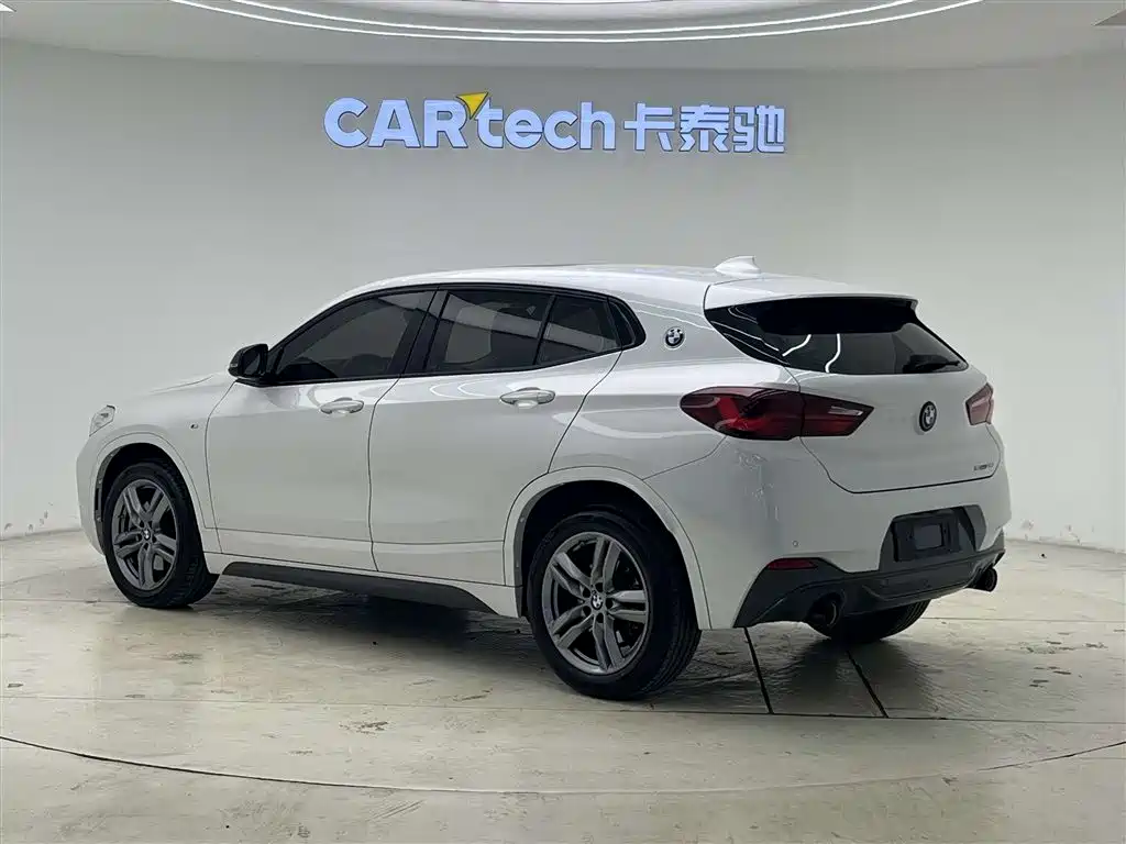 BMW X2 2023 sDrive25i M Sport Shadow Edition фото 4
