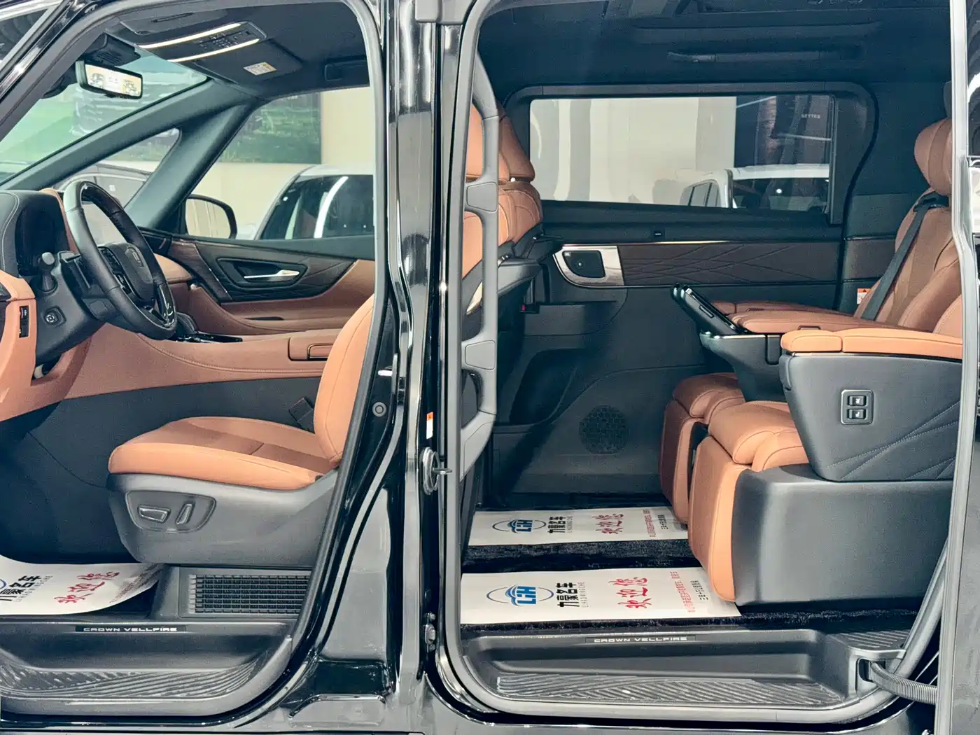 Toyota Vellfire 2025 2024 Crown Hybrid 2.5L Executive Premium Edition