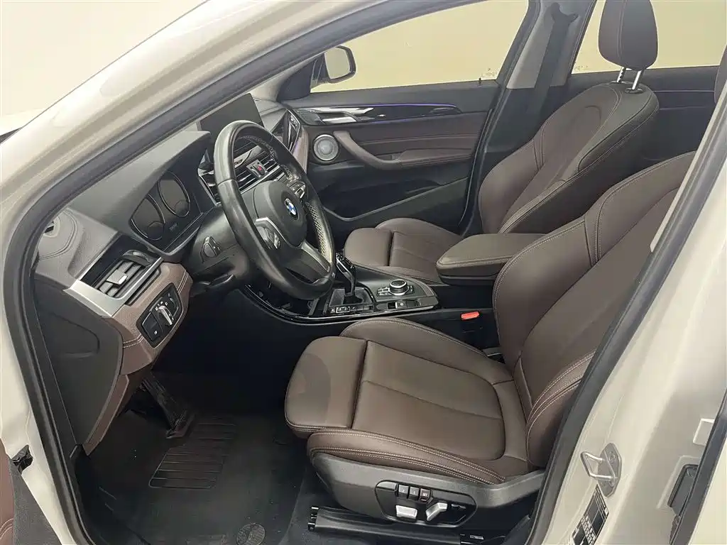BMW X2 2023 sDrive25i M Sport Shadow Edition фото 13