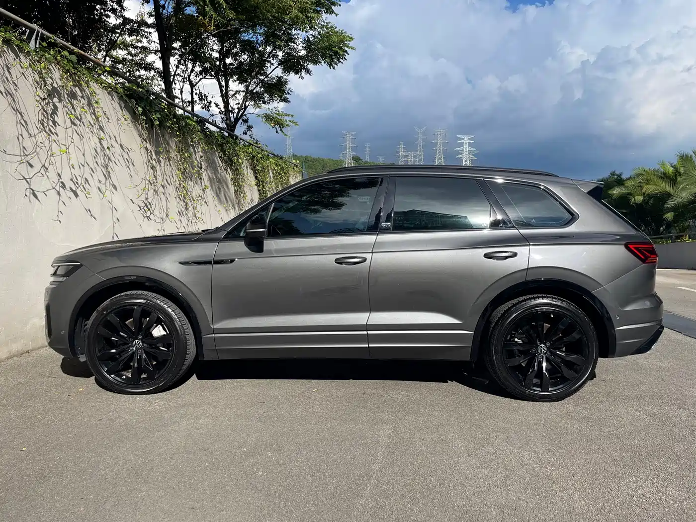 Volkswagen Touareg 2023 2022 3.0TSI 20th Anniversary Special Edition