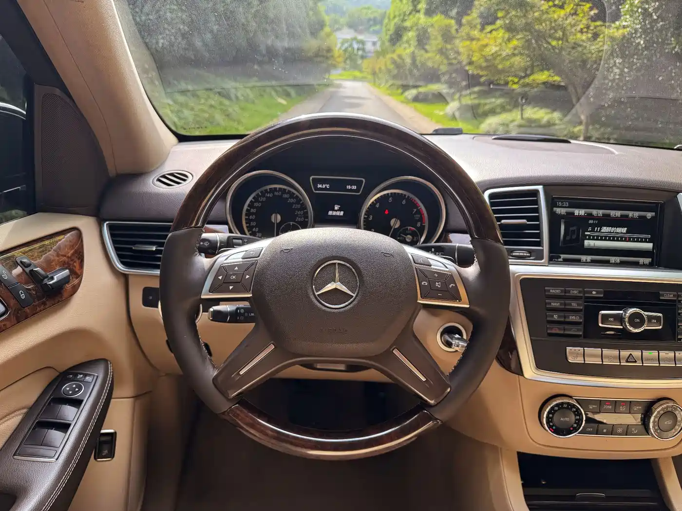 Mercedes-Benz M-Class 2015 ML 400 4MATIC Dynamic фото 12