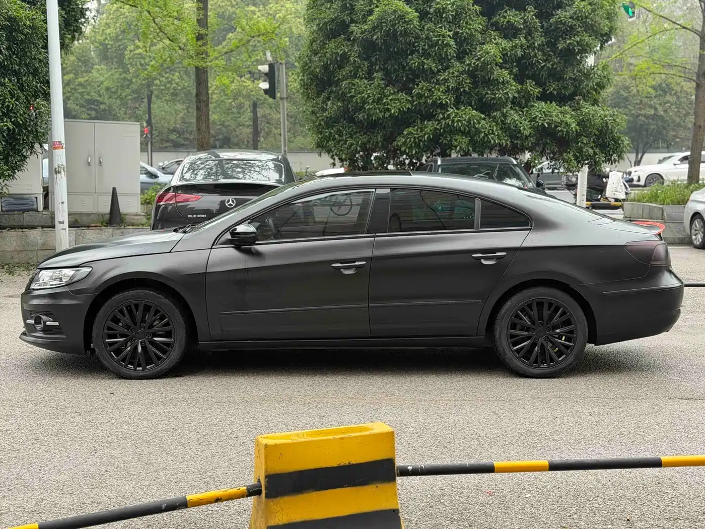 Volkswagen FAW-Volkswagen CC 2016 Model 2.0TSI Luxury фото 4
