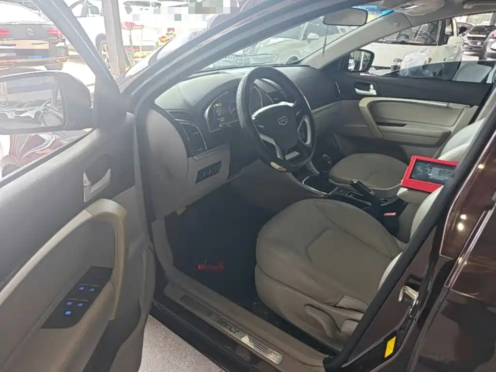 Geely Emgrand 2015 2015 Sedan 1.5L Manual Upward Edition