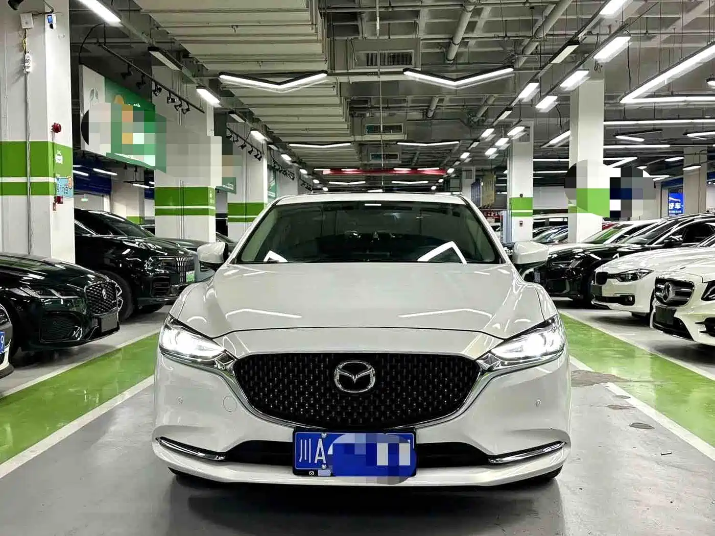 Photo 2 - Mazda Atenza