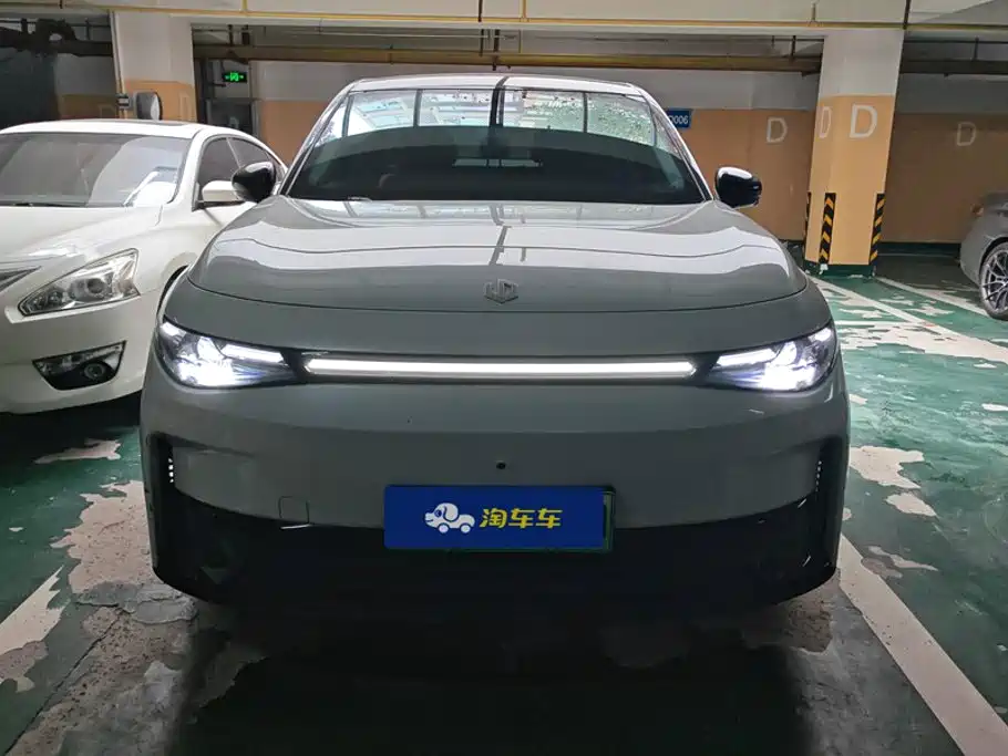 Фото 2 - Leapmotor C10