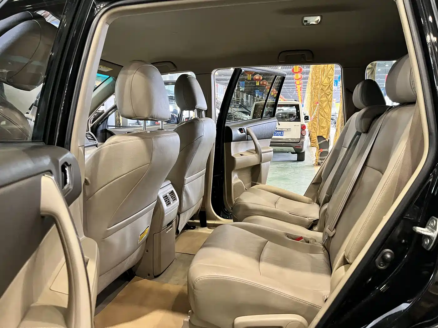 Toyota Highlander 2012 2.7L 2WD 5-seater Sport Edition фото 8
