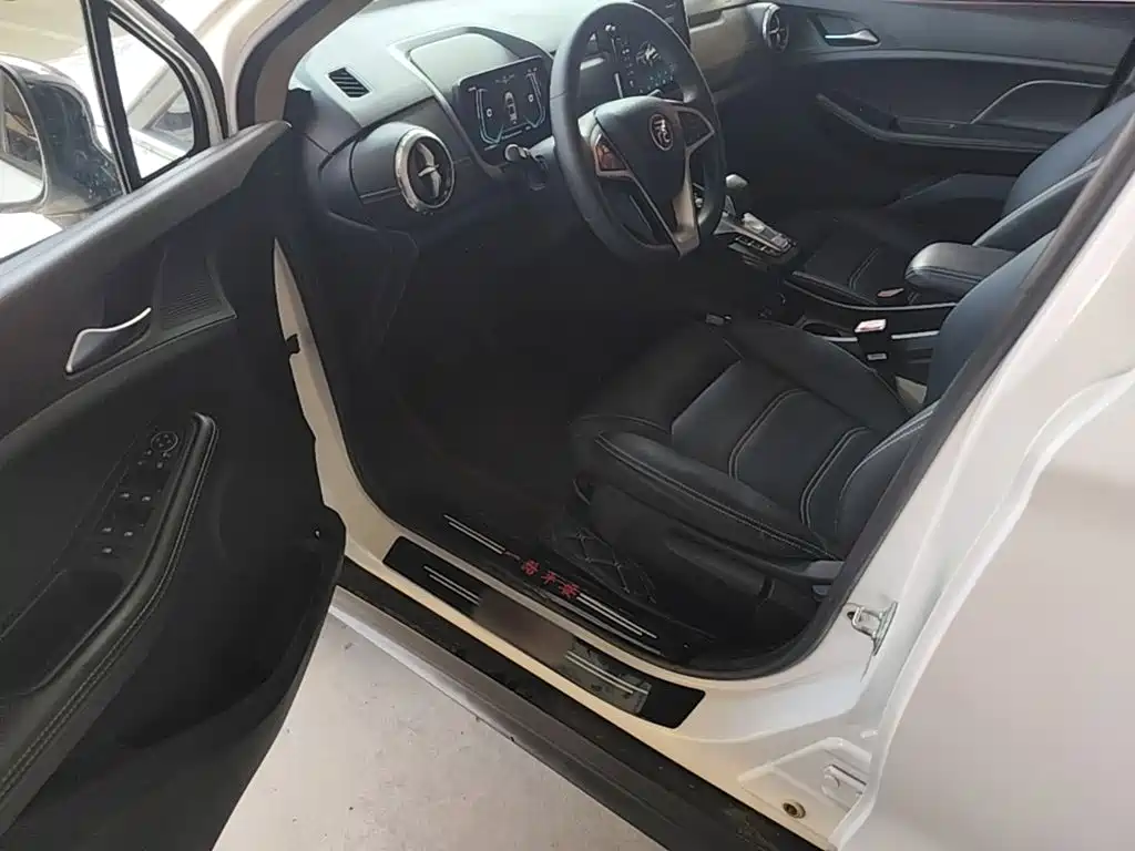 BYD Yuan New Energy 2020 2019 EV535 Smart Connected Trend Leader Type