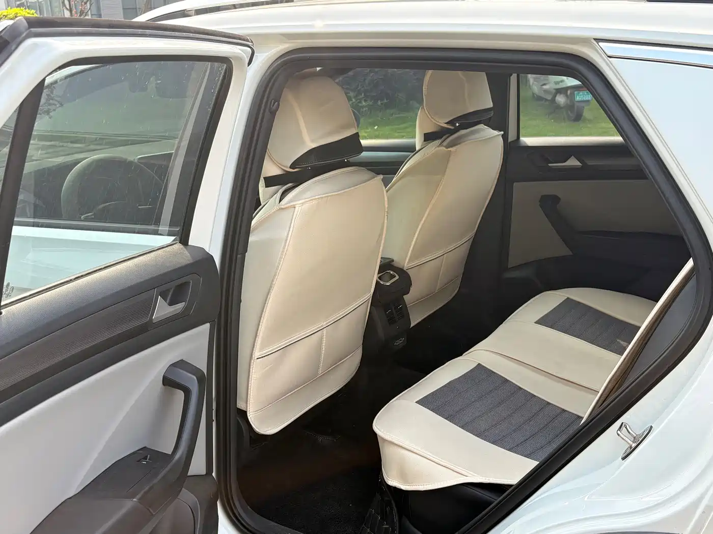 Volkswagen T-ROC 2025 2025 300TSI DSG 2WD Dawn Edition