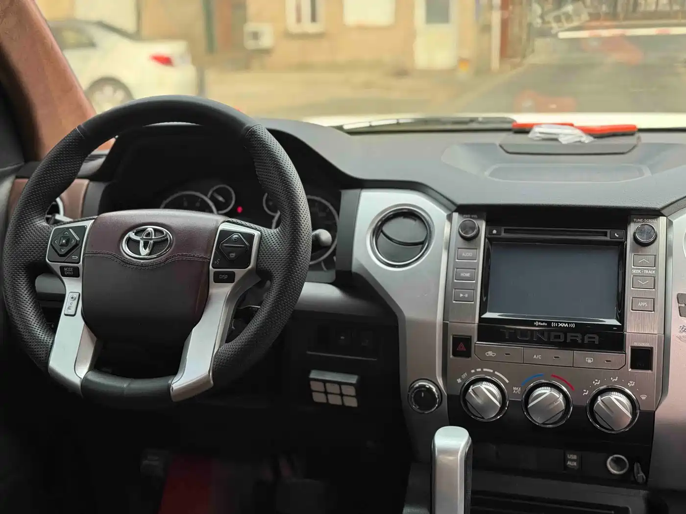 Toyota Tundra 2014 5.7L TRD Pro фото 9