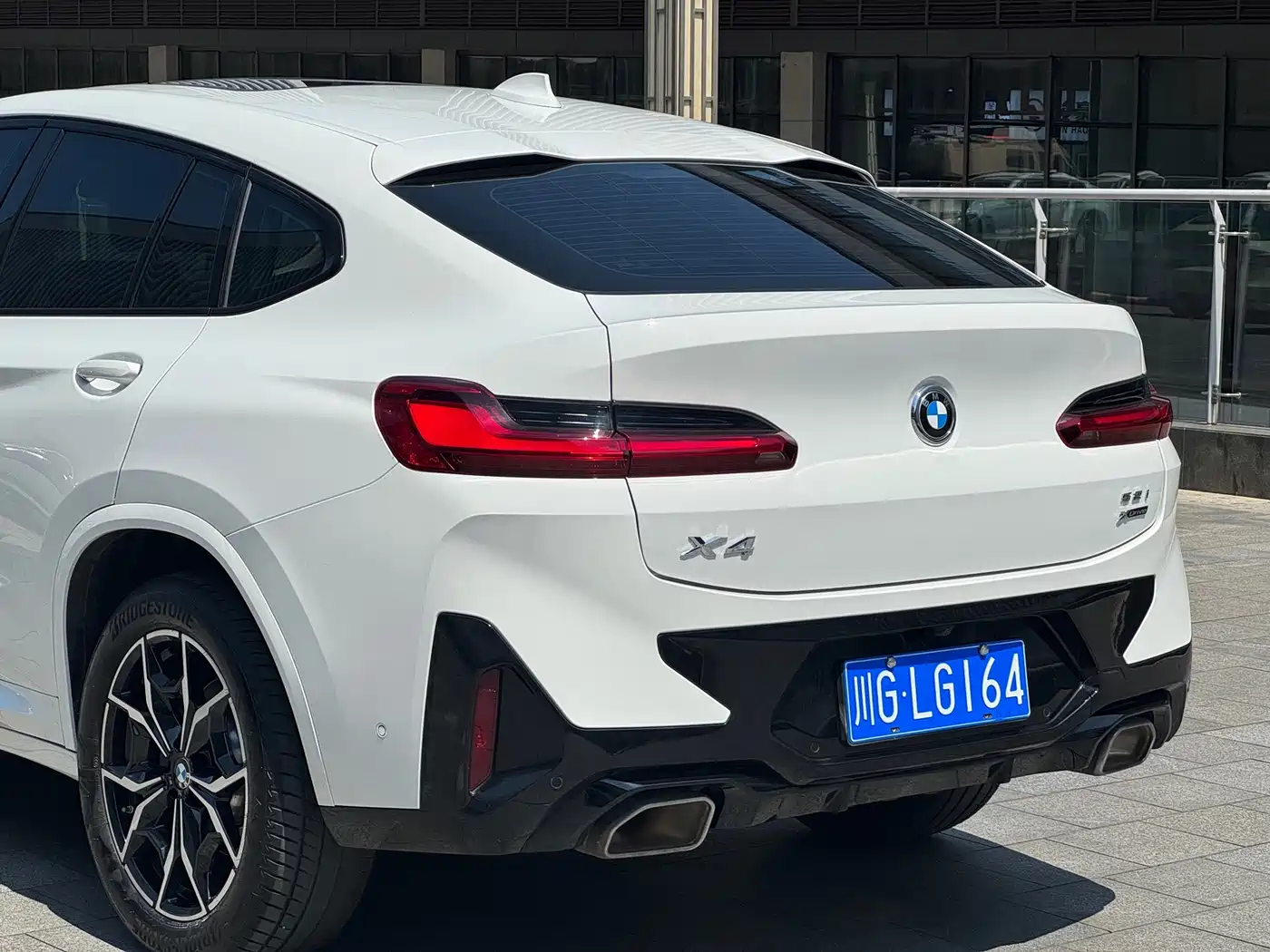 BMW X4 2023 2022 xDrive 25i M Sport Package