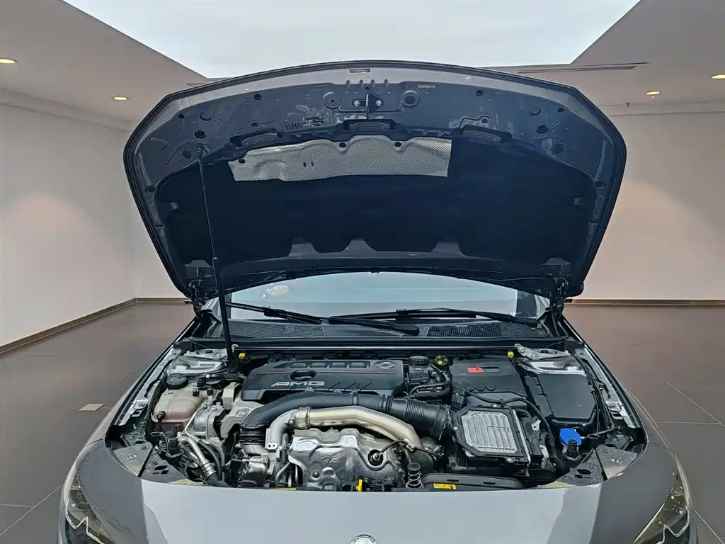 MERCEDES-BENZ CLA AMG