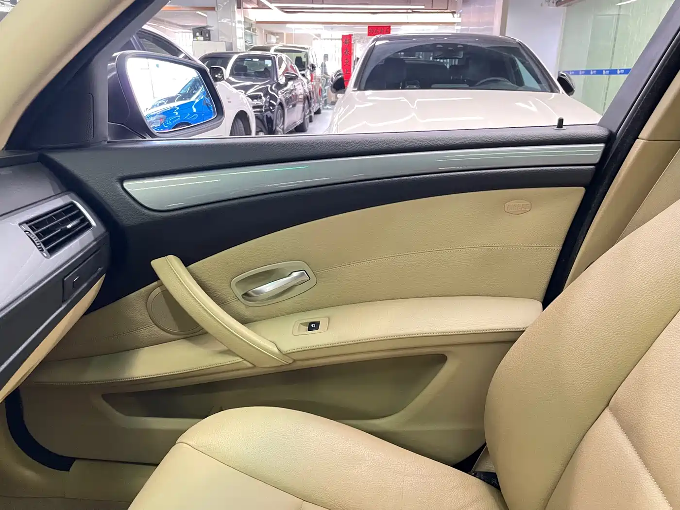 BMW 5 Series 2009 520Li Premium фото 22